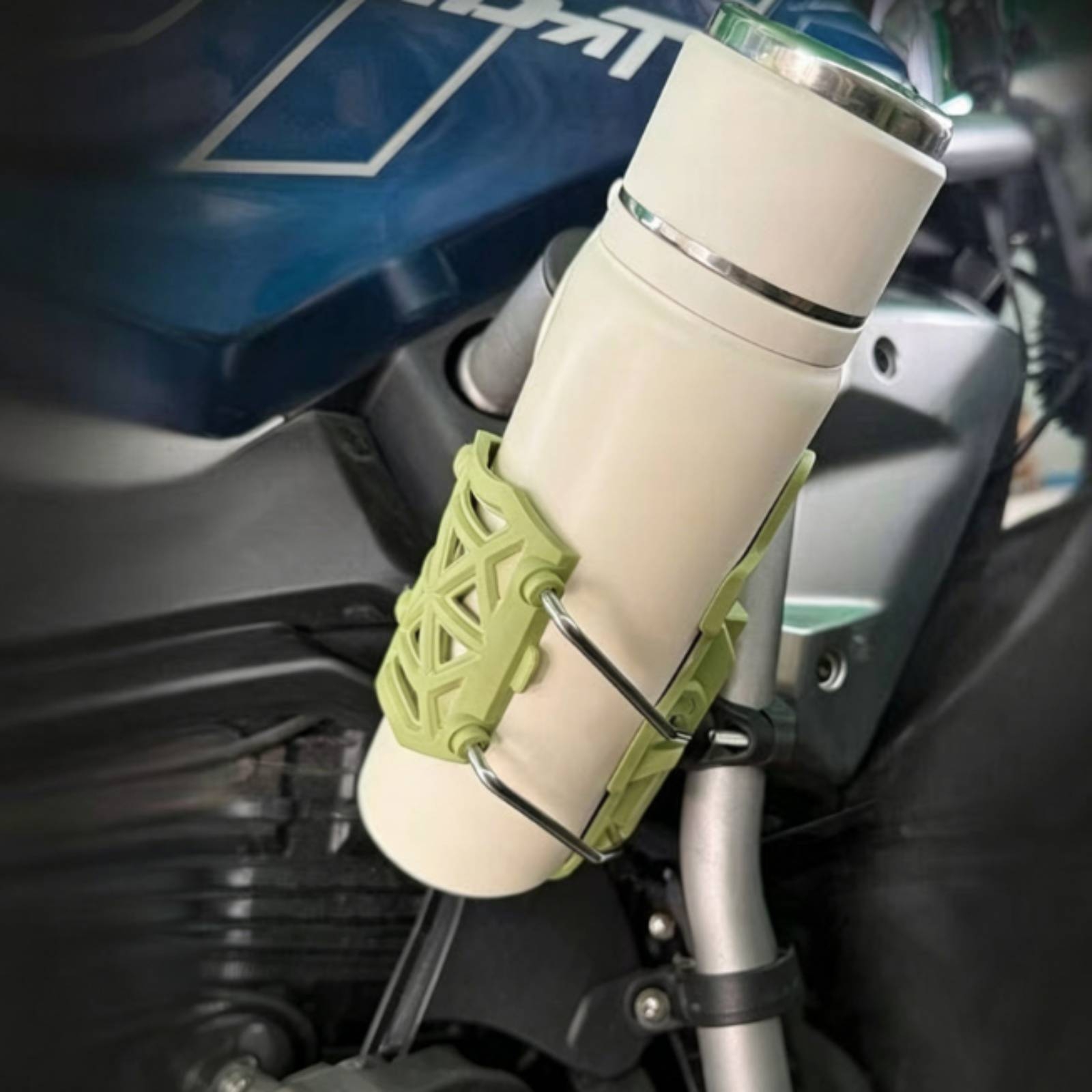 حامل أكواب للدراجات النارية قا - مراجعة Travel Accessories Holder وسعره